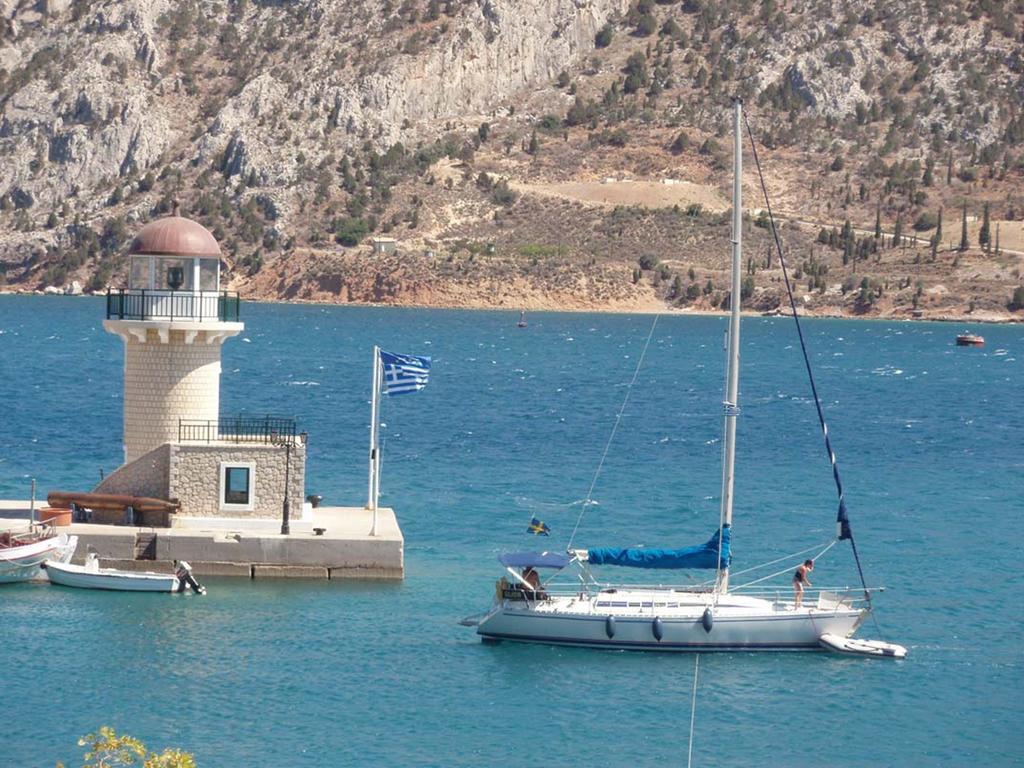 Hotel Iridanos Antikyra Exteriér fotografie